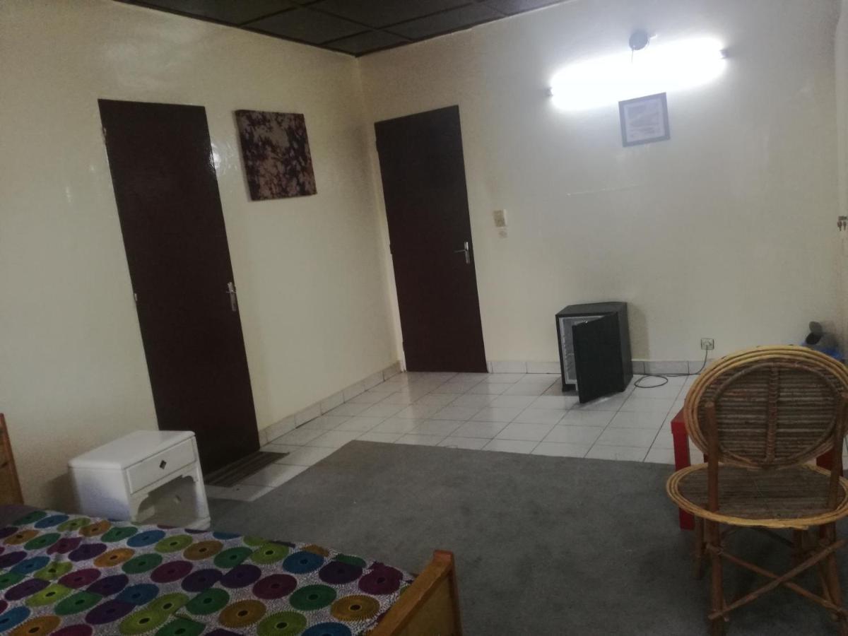 Villa Tenko Ουαγκαντουγκού Εξωτερικό φωτογραφία