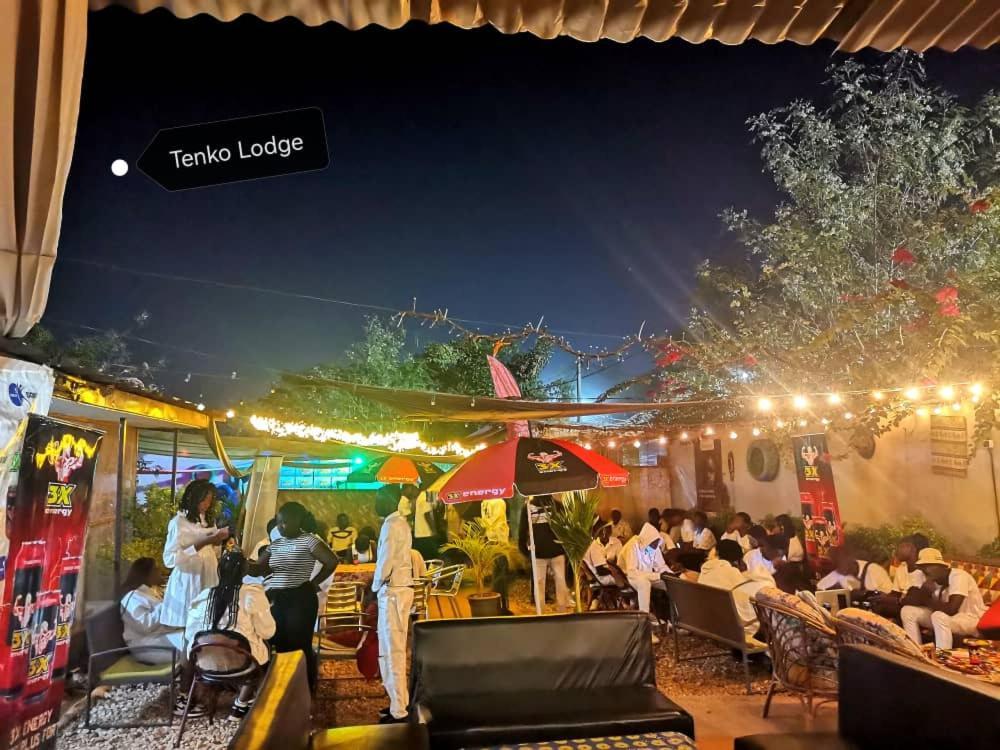 Villa Tenko Ουαγκαντουγκού Εξωτερικό φωτογραφία